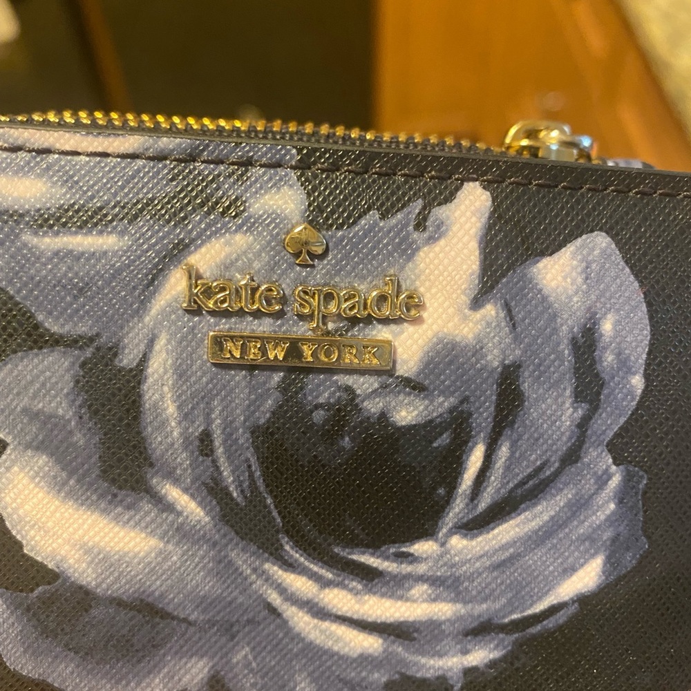 Kate Spade Wallet - Picture 6 of 6